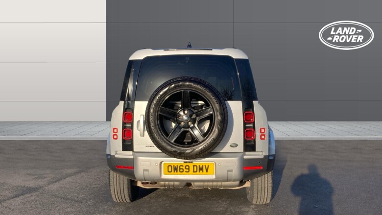 Land Rover Defender 2.0 D240 SE 110 5dr Auto Diesel Estate